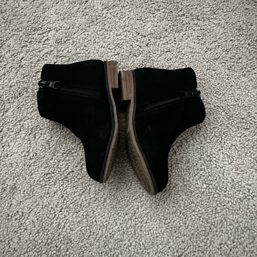 Cat & Jack Black Suede Ankle Boots Toddler Size 7